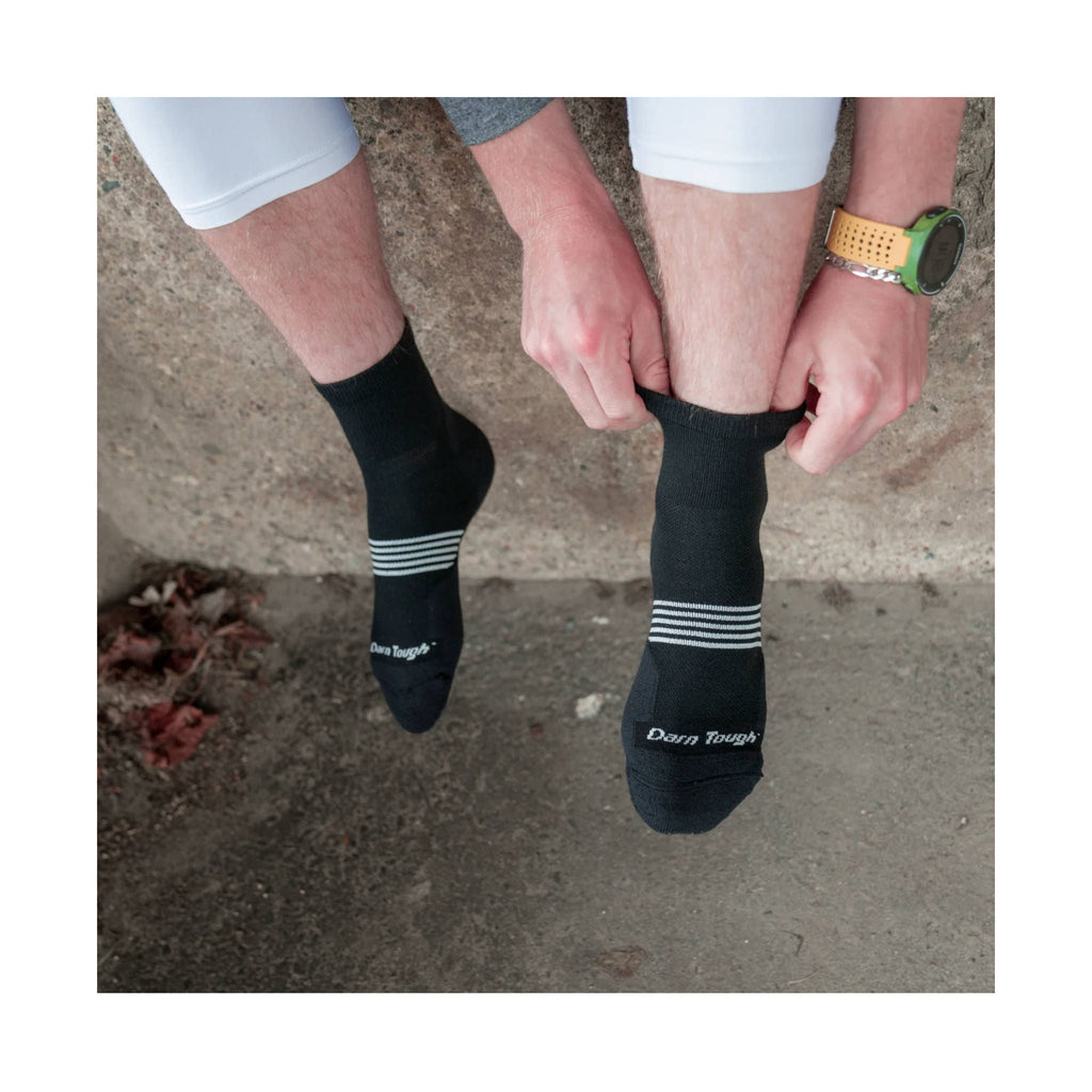 Darn Tough Vermont Men's Element Quarter Lightweight Running Sock - Black - Lenny's Shoe & Apparel