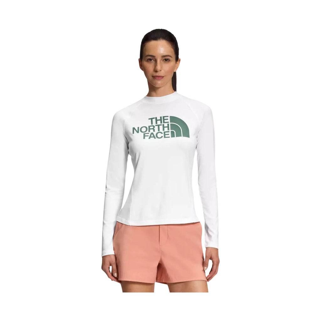 The North Face Women's Class V Water Top - TNF White/Laurel Wreath Green - Lenny's Shoe & Apparel